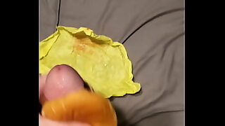 18 year old showing you how to cum just by using your hands