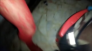 1080p un ouvrier costaud sest fait prendre en train de se branler dans un escalier
