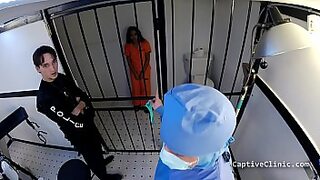 10 sec the naughty boy stripped off moms sari and fucked her hard