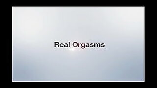 girl vibrates hei boos until she pee