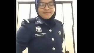 abg jilbab hitam berkacamata september 2022