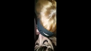 4 mujeres en carro