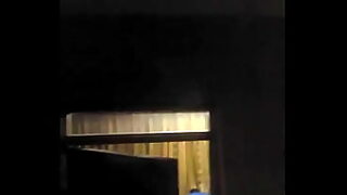 a su hermana dormida y se la folla