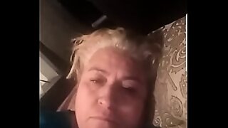 amigo dejo a su novia caliente y sola conmigo asi que nos pusimos a coger a sus espaldas siguenos en