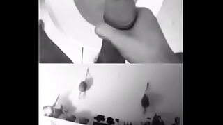 a su hermana dormida y se la folla