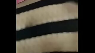 4 mujeres en carro