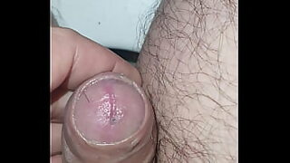 amigo dejo a su novia caliente y sola conmigo asi que nos pusimos a coger a sus espaldas siguenos en
