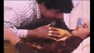 10 sec the naughty boy stripped off moms sari and fucked her hard