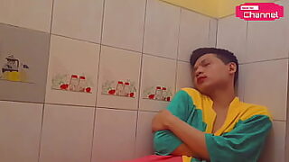 aliyah kurnia mesum di wc