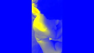 1080p un ouvrier costaud sest fait prendre en train de se branler dans un escalier
