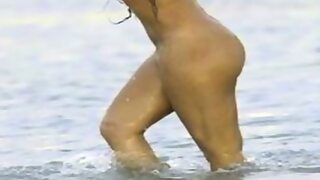 1 girl 4 boys at a time 1 in moutn 2 in vagina 1 in 2 hole