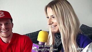 er benutzt meinen kopf wie einen kolben um mich ins gesicht zu ficken dann stecken mir leglocks und nusse in die kehle