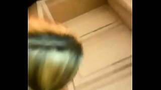 18 year old na lalaki hinalikan at titirahin ang maputing tiyahin