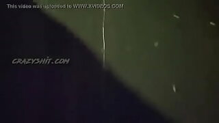 1080p un ouvrier costaud sest fait prendre en train de se branler dans un escalier