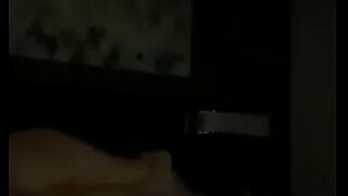bruder nutzt die chance und fickt die kleine stief schwester 15 min