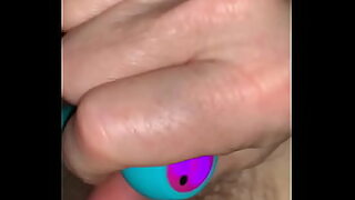 18 year old showing you how to cum just by using your hands