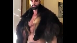 1 boy xxnx 3 or 2 girk