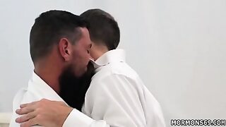 buttock kissing while sex