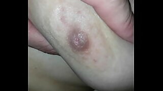 comendo o cuzinho da amiga