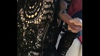 1080p un ouvrier costaud sest fait prendre en train de se branler dans un escalier
