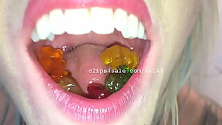 10 mens sperm in one girl mouth