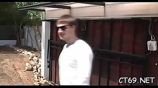 ass shaking while hands on the floor
