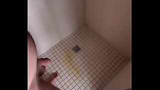 2 girls shower