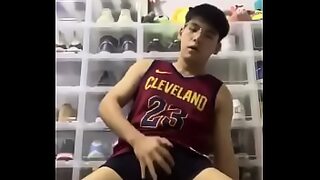 1 girl 4 boys at a time 1 in moutn 2 in vagina 1 in 2 hole