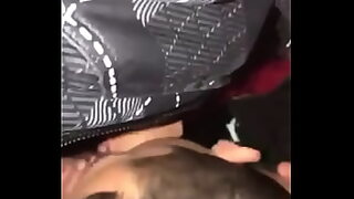 1080p un ouvrier costaud sest fait prendre en train de se branler dans un escalier