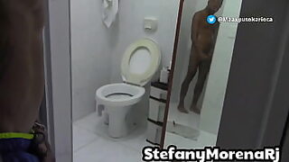 camara escondida a profesora